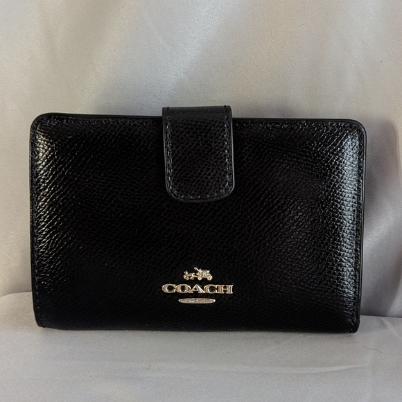 Coach Handbags - Coach Crossgrain Wallet Sleek Leather Corner Zip Logo Snap Billfold Medium Black